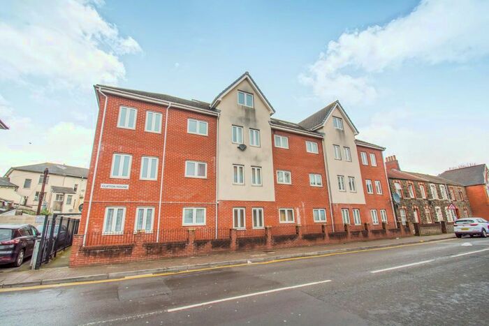 1 Bedroom Flat To Rent In Clifton House, Broadway, Roath, CF24