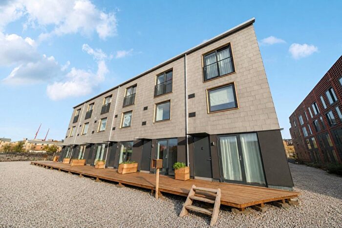 3 Bedroom Town House To Rent In South Bank Walk, Climate Innovation District, LS10