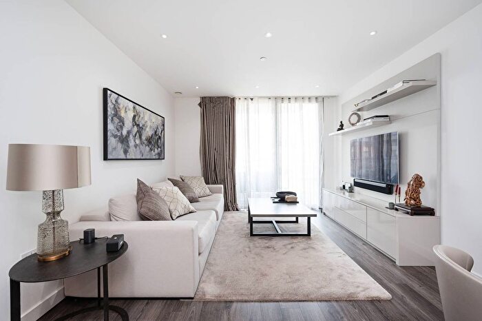 2 Bedroom Flat For Sale In Canter Way, Aldgate, London, E1