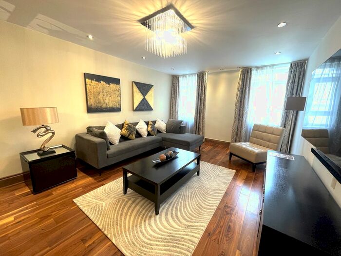 3 Bedroom Flat To Rent In Lancaster Gate, W2