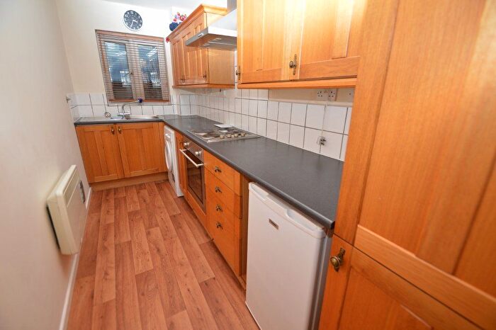 2 Bedroom Flat To Rent In Maplin Park, Slough, Berkshire, SL3