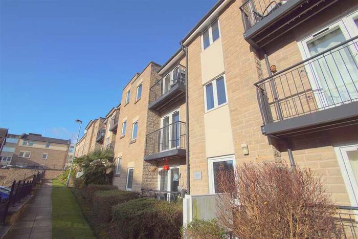 2 Bedroom Flat To Rent In Murray Court, Cornmill View Horsforth, Leeds, LS18