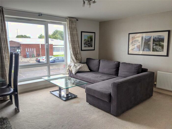 2 Bedroom Flat To Rent In Devonshire Street South, Manchester, Greater Manchester, M13