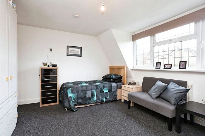 2 Bedroom Bungalow For Sale In Dunnings Road, East Grinstead, West Sussex, RH19