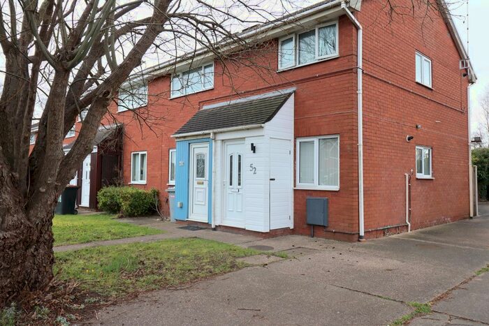 2 Bedroom Flat To Rent In Hythe Avenue, Crewe, CW1