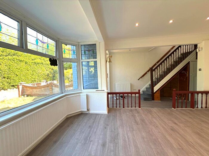 4 Bedroom Semi-Detached House To Rent In Woodford Avenue, London, IG4