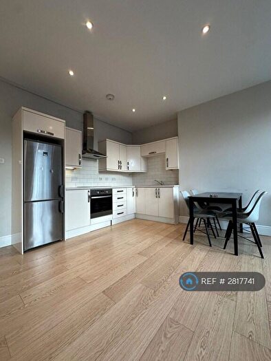 2 Bedroom Flat To Rent In Walworth Road, London, SE17