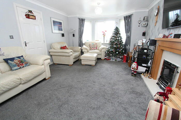 4 Bedroom Detached House For Sale In View Point, Tividale, Oldbury., B69