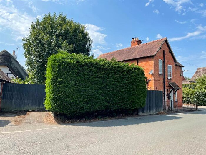 2 Bedroom Cottage To Rent In Chapel Lane, Mickleton, GL55