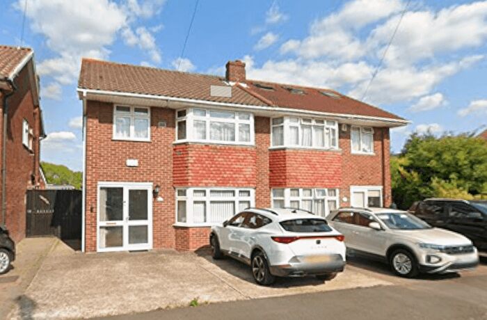3 Bedroom Semi Detached House To Rent In Fairmead Close, Hounslow, TW5