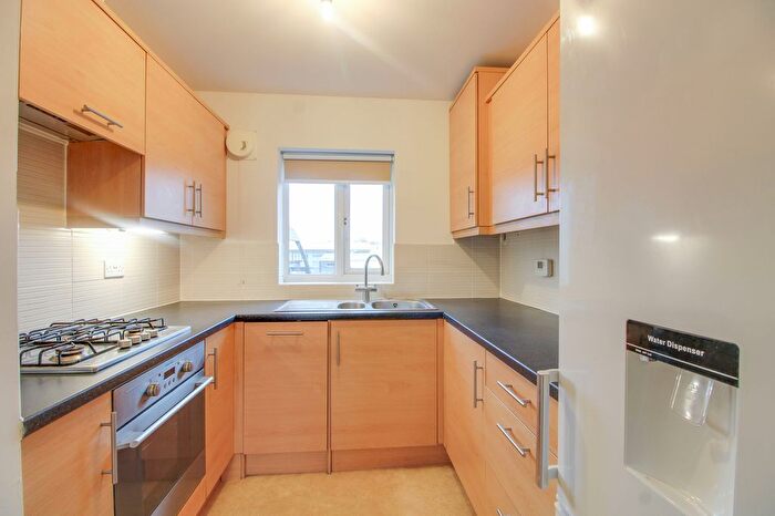2 Bedroom Flat To Rent In Hampden Gardens, Cambridge, CB1
