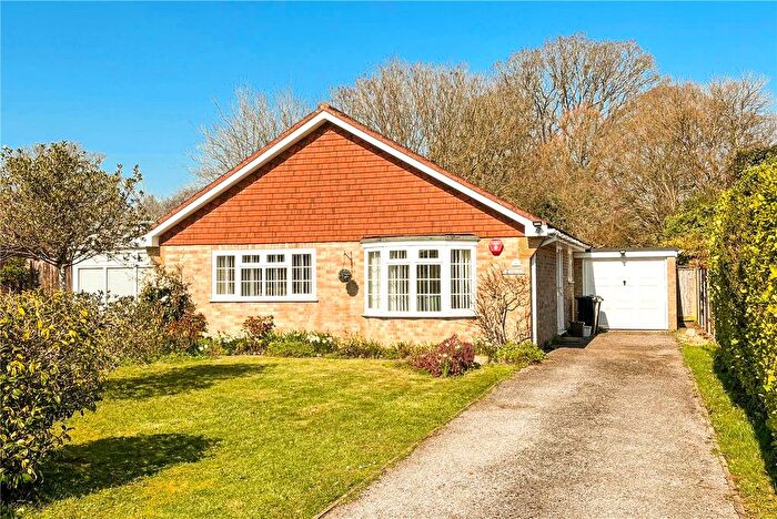 3 Bedroom Bungalow For Sale In Turners Farm Crescent, Hordle, Lymington, Hampshire, SO41
