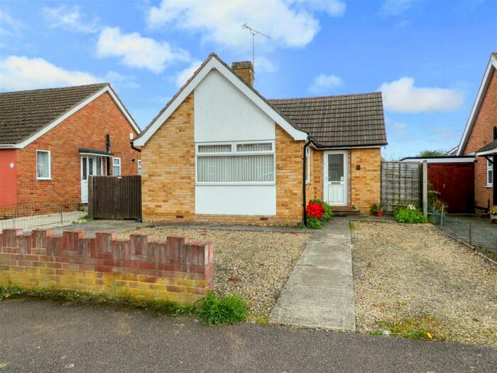 2 Bedroom Detached Bungalow For Sale In St Annes Road, Banbury, OX16