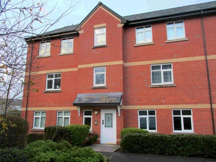 2 Bedroom Flat To Rent In Pendle Court, Leigh, Greater Manchester WN7