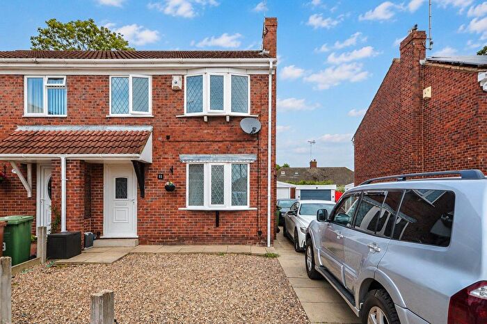 3 Bedroom Semi Detached House For Sale In Wren Croft, Pontefract, WF8