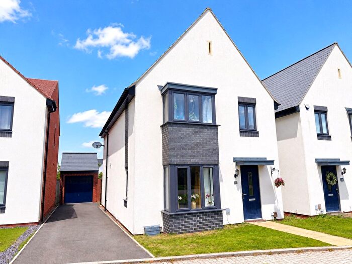4 Bedroom Detached House For Sale In Bemrose Avenue, Telford, Shropshire, TF3