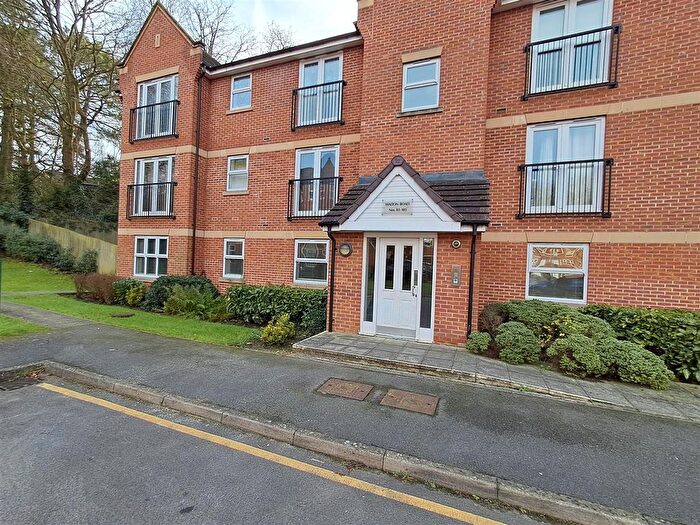 2 Bedroom Flat To Rent In Walton Road, Bushey, WD23