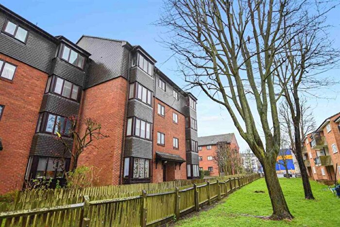 2 Bedroom Flat To Rent In Jasmine Grove, Penge, SE20
