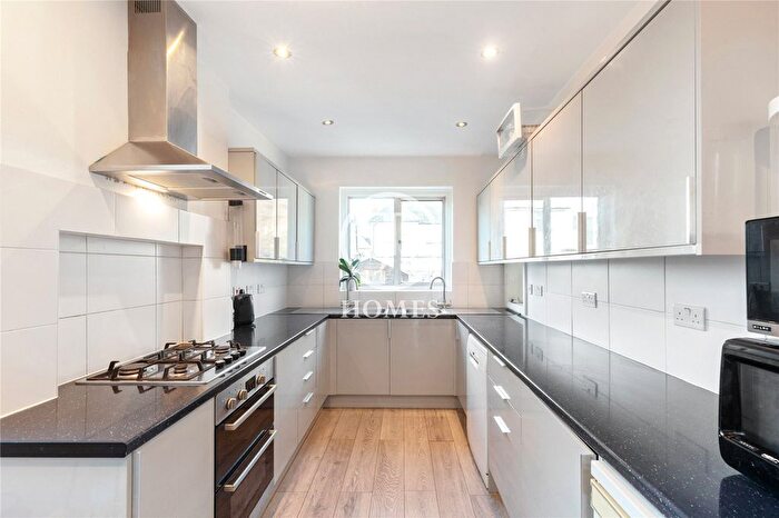 7 Bedroom Semi-detached House For Sale In Gainsborough Gardens, London, NW11