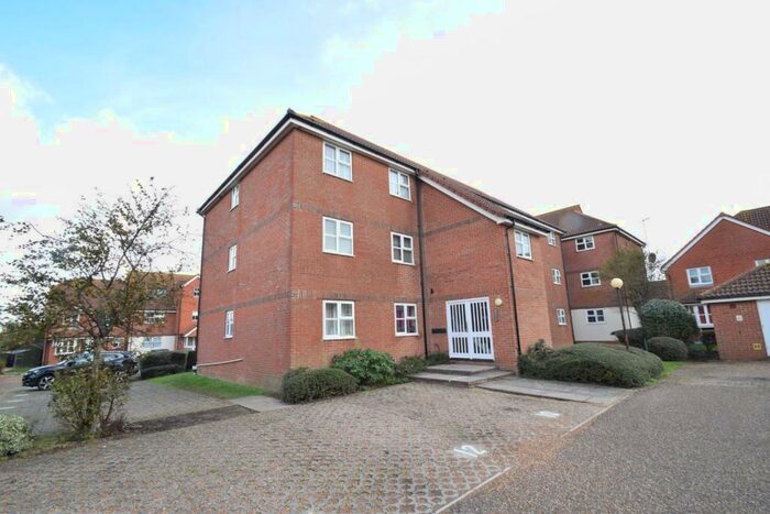 2 Bedroom Flat To Rent In Plymouth Close, Eastbourne, BN23
