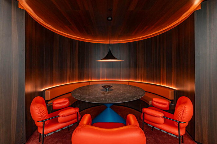 2 Bedroom Apartment To Rent In Vista River Gardens, Trinity Way, Manchester, M3