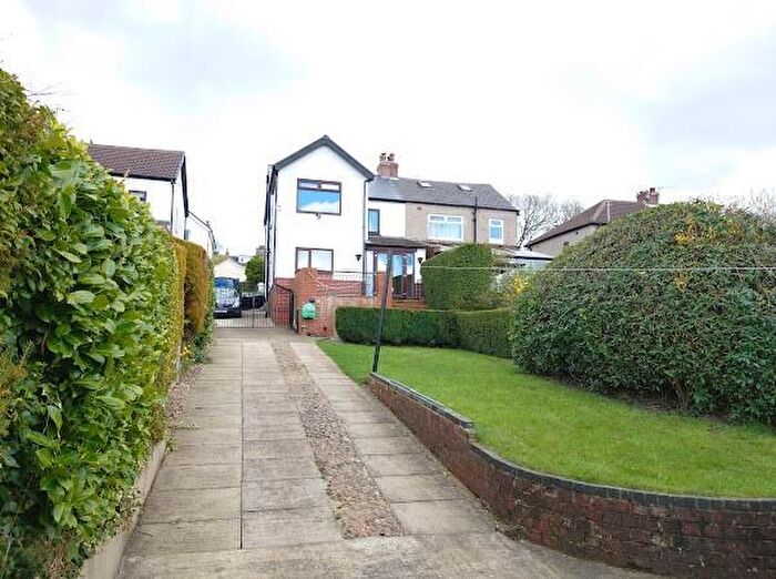4 Bedroom Semi-Detached House To Rent In Larkfield Avenue, Rawdon, Leeds, West Yorkshire, LS19