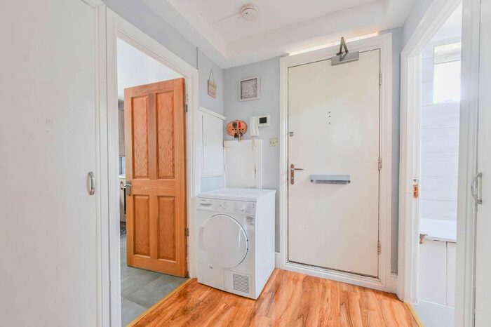 1 Bedroom Flat For Sale In Elias Place, Oval, London, SW8