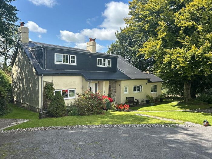 3 Bedroom Detached House For Sale In Penybont, Carmarthen, SA33