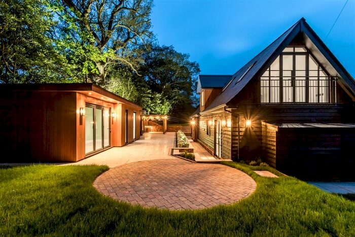 3 Bedroom Detached House For Sale In Palace Road, Westerham, TN16