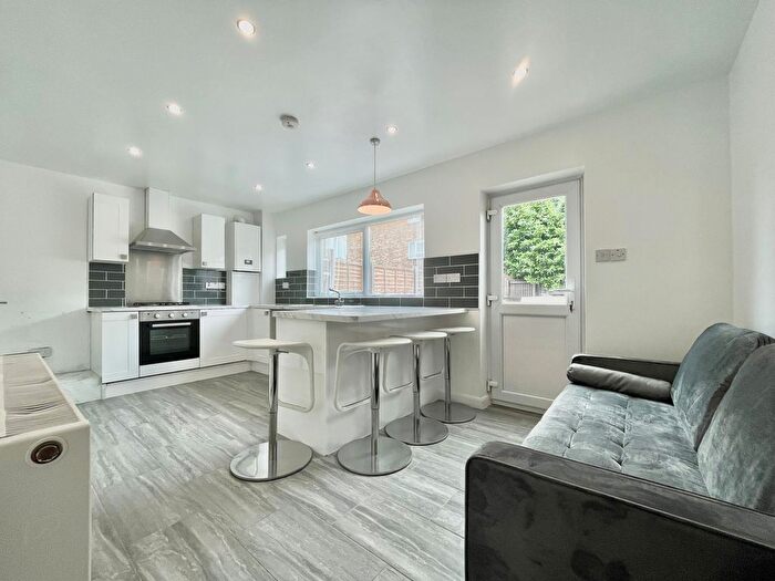 4 Bedroom Terraced House To Rent In Charles Street, Portsmouth, PO1