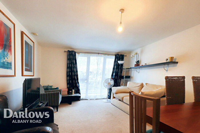 2 Bedroom Flat For Sale In Blackweir Terrace, Cardiff, CF10