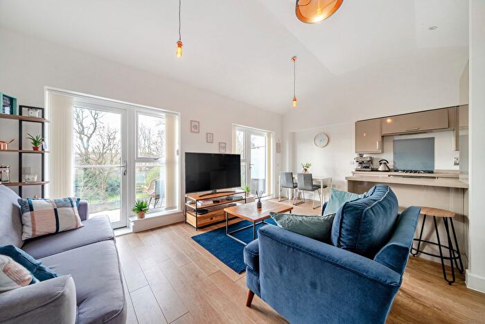2 Bedroom Flat For Sale In Rectory Place, Woolwich, SE18