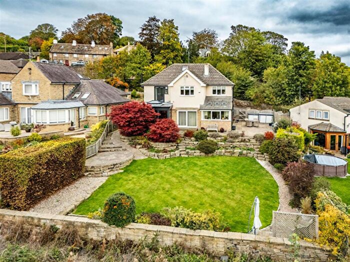 5 Bedroom Detached House For Sale In Lane Side, Huddersfield, HD5