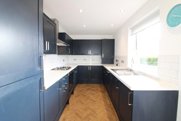 4 Bedroom House To Rent In Gleniffer Road, Renfrew, PA4