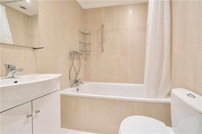 4 Bedroom Terraced House To Rent In Sedgwick Road, Waltham Forest, London, E10