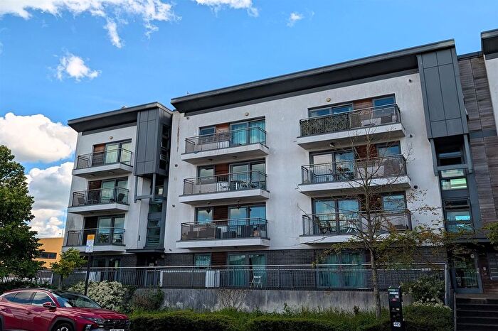 2 Bedroom Flat For Sale In Chapel Road, Southampton, SO14