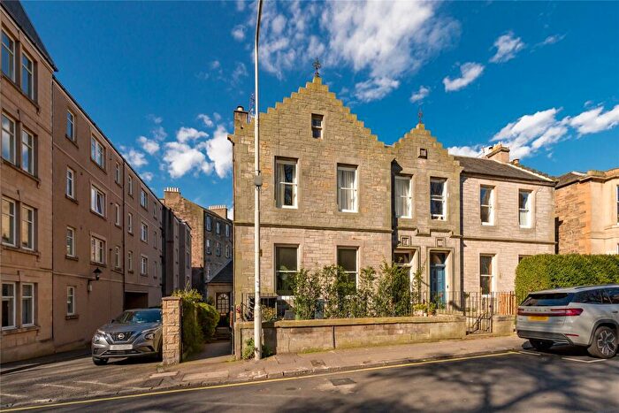 3 Bedroom Apartment For Sale In Lauriston Gardens, Lauriston, Edinburgh, EH3