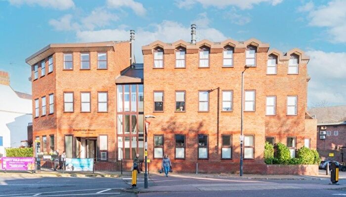 2 Bedroom Flat To Rent In Kingbridge House, Marsh Road, Pinner, HA5