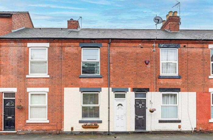 2 Bedroom Terraced House To Rent In Pyatt Street, Nottingham, NG2