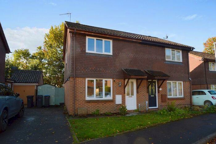3 Bedroom Semi-Detached House To Rent In Montgomery Gardens, Salisbury, SP2