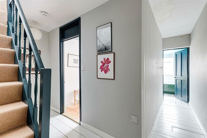 3 Bedroom Terraced House For Sale In Promenade, Victoria Park, Nottinghamshire, NG3