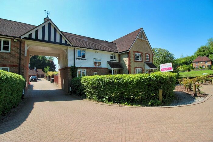 3 Bedroom Semi-Detached House For Sale In Basted Lane, Basted, TN15