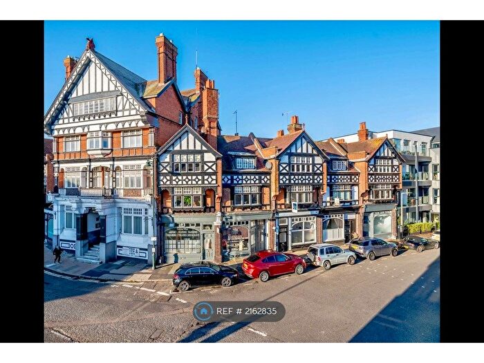 1 Bedroom Flat To Rent In Station Road, Henley-On-Thames, RG9