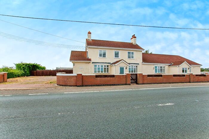 6 Bedroom Detached House For Sale In Main Road, Sibsey, Boston, Lincolnshire, PE22