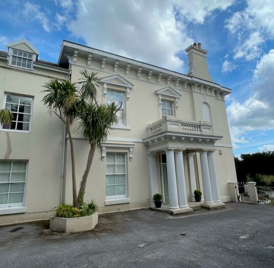 2 Bedroom Flat To Rent In Wingfield Road, Stoke, Plymouth, PL3