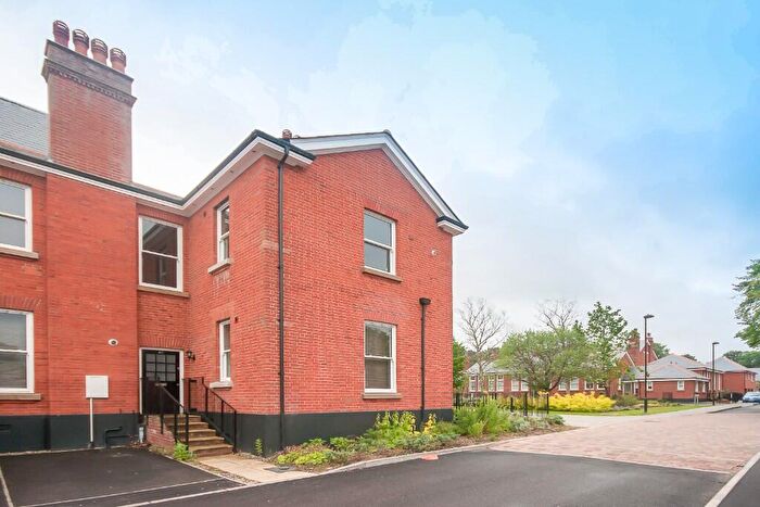 2 Bedroom Apartment To Rent In Kensington Way, Brentwood, Essex, CM14