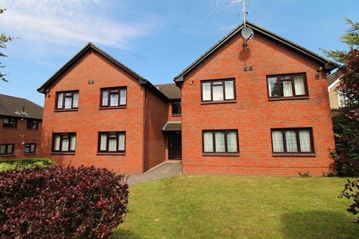 1 Bedroom Flat To Rent In Nutfield Court Cromwell Road, Camberley, Surrey, GU15