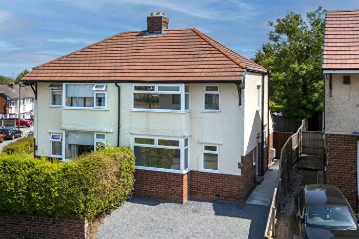 3 Bedroom Semi-Detached House For Sale In Henley Avenue, Connah's Quay, Flintshire, CH5