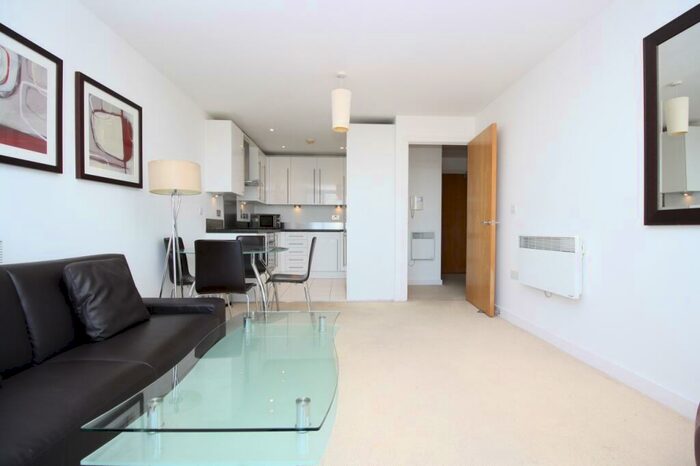 1 Bedroom Flat To Rent In Hallsville Road, Canning Town, London, E16