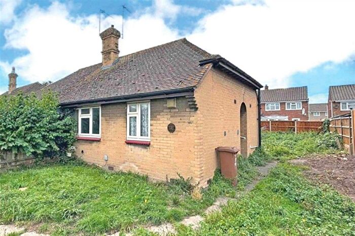 2 Bedroom Semi Detached Bungalow For Sale In Maiden Lane, Crayford, Dartford, DA1